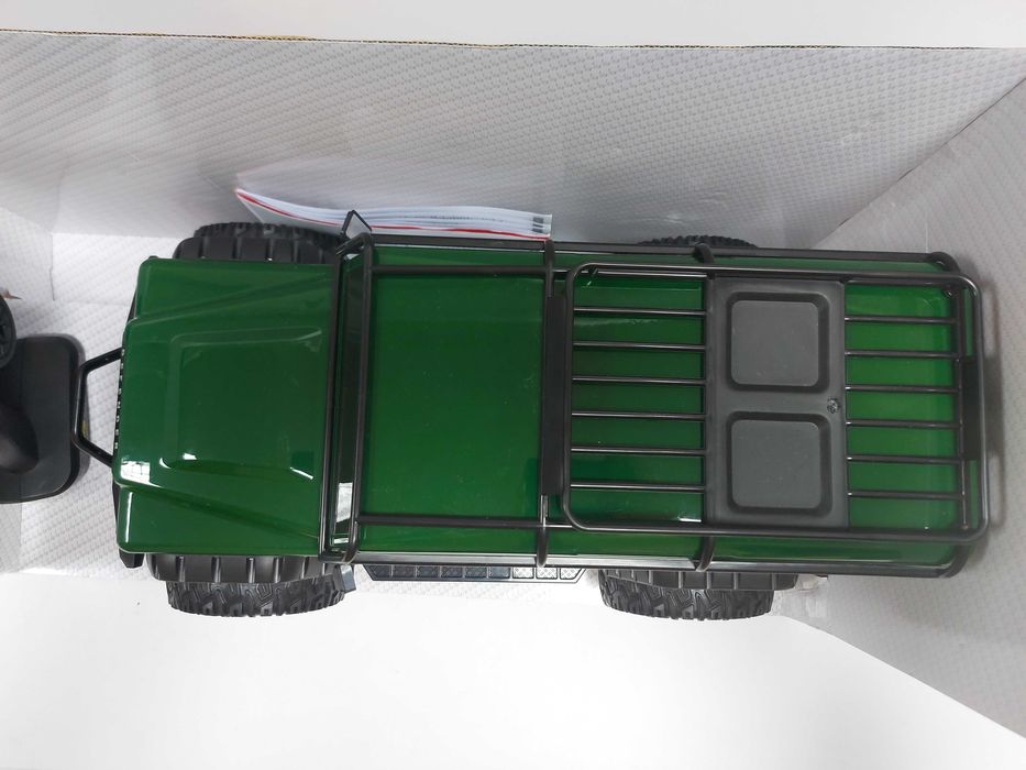 Carson RC 1/8 Land Rover Defender Green RTR Rock Crawler RC35