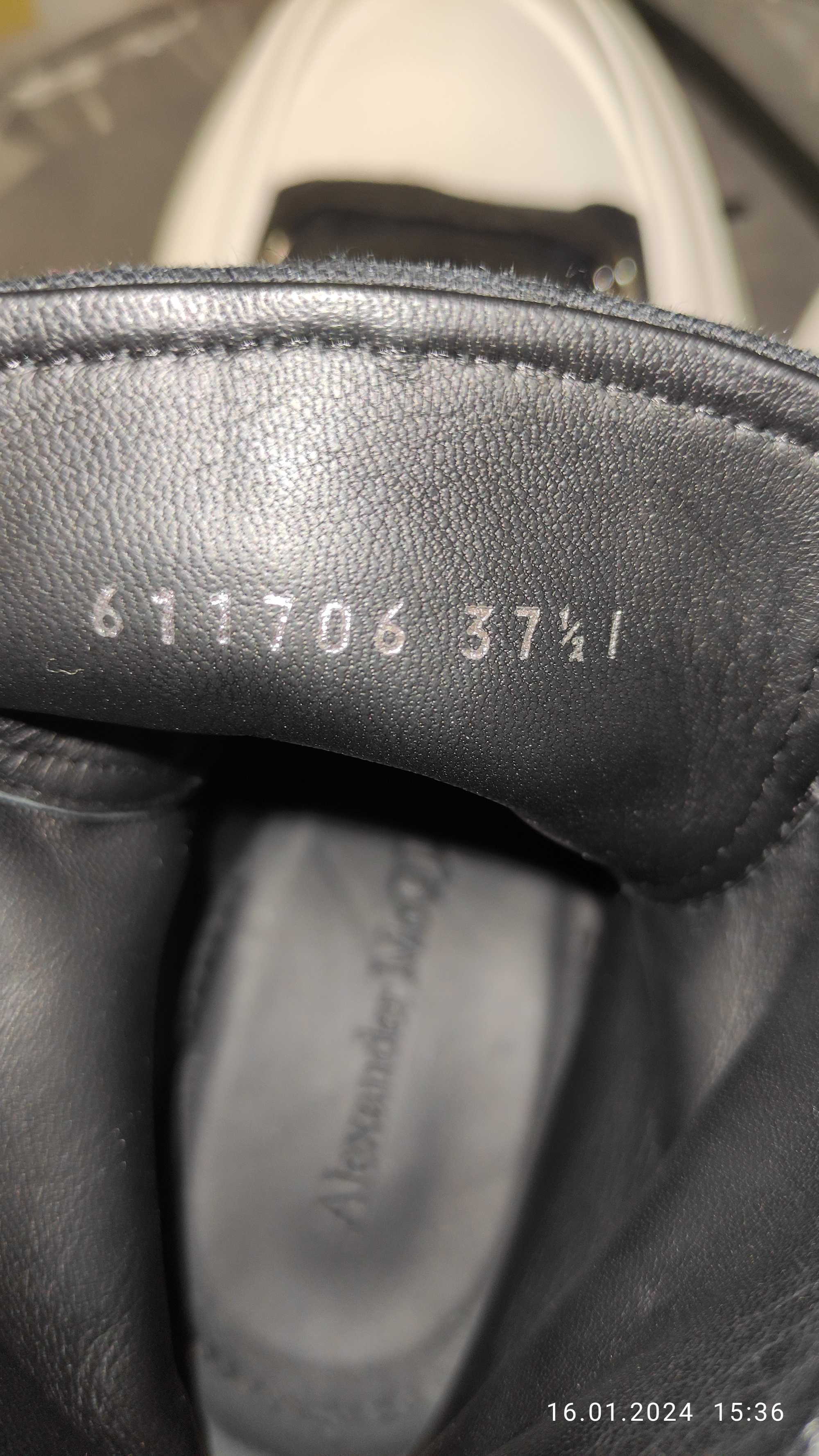 Ботинки Alexander McQueen Tread Slick, черные с белым