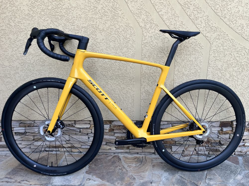 Карбоновий шосейний велосипед Scott Addict rc 10 2025