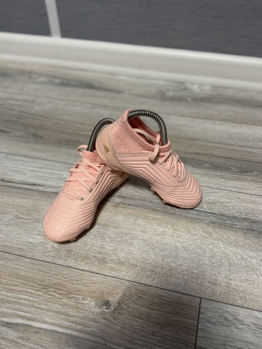 Бутси, копачки Adidas PREDATOR 18.3 yunior pink