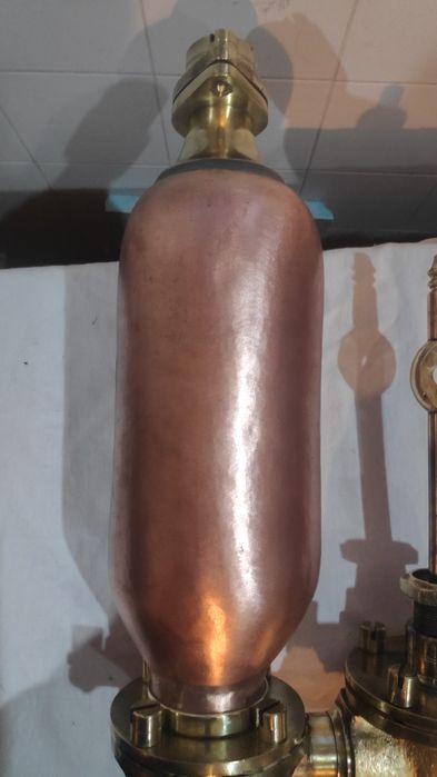 Bomba de água antiga