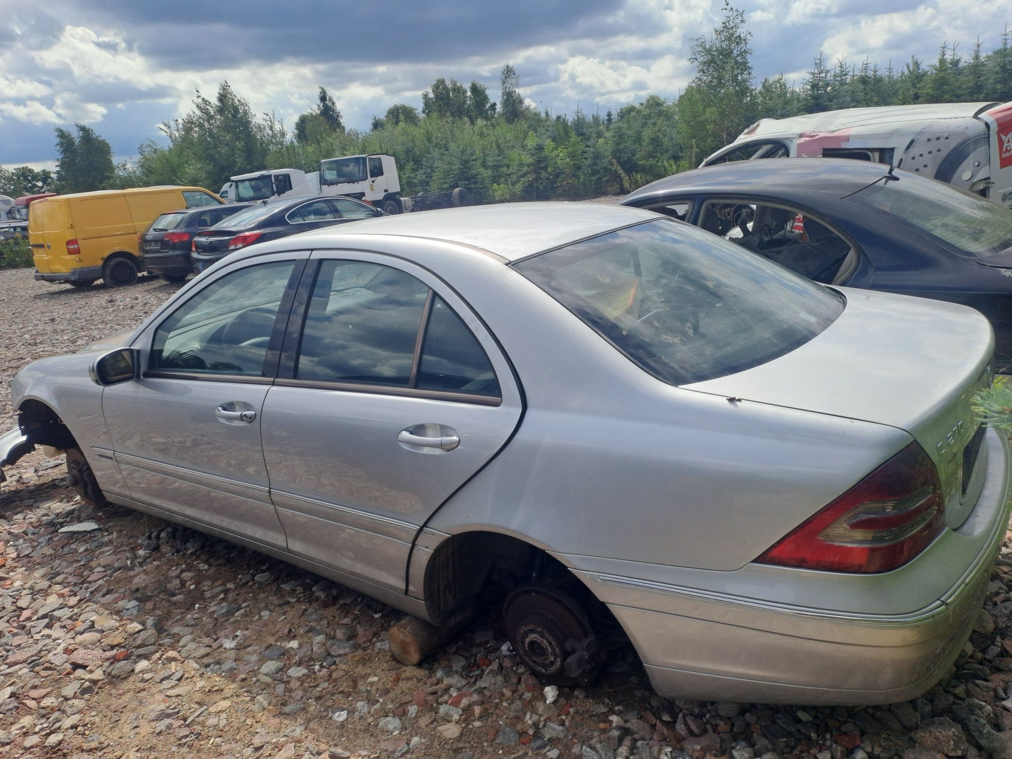Mercedes w203 na części