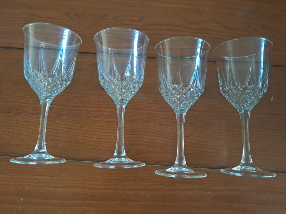 Conjunto de 4 copos pé alto