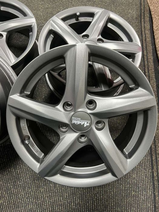 Титани 6,5Jx15H, ET42., 5 x112, Литі диски.