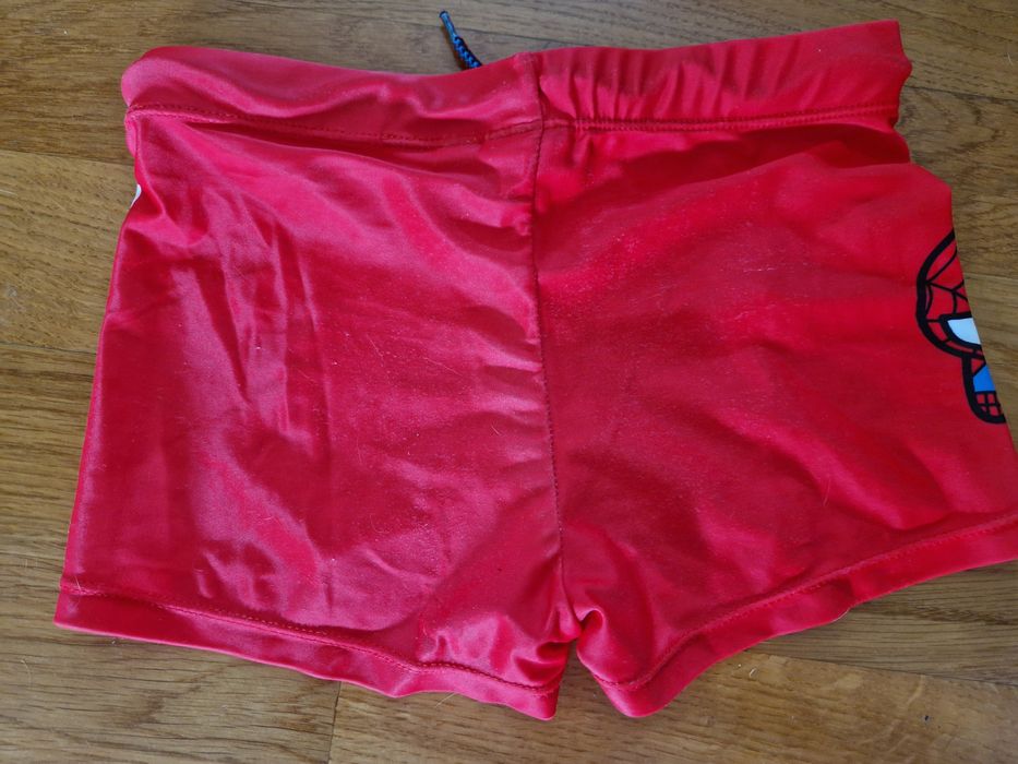 Kąpielówki spodenki Marvel Reserved r. 134/140