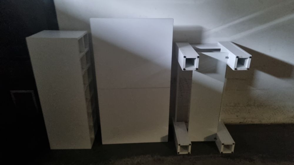 Stolik  i szafka jak za darmo