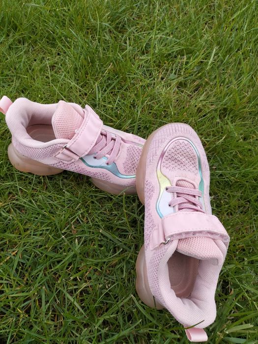 Adidasy dla dziewczynki