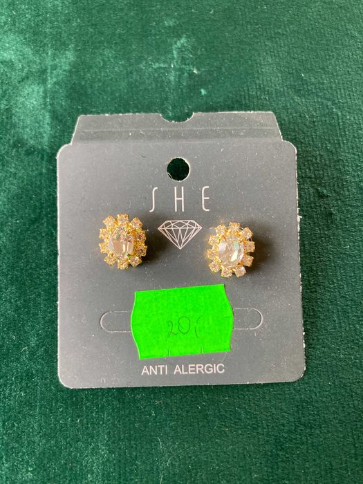 Nowe kolczyki w kolorze złota, wyprzedaż