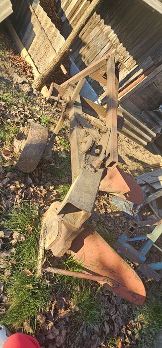 Плуг для трктора