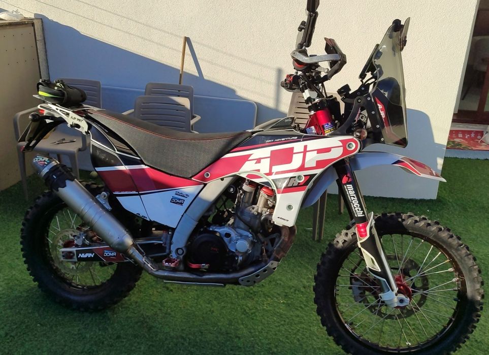 AJP PR7  kit Doma + extras