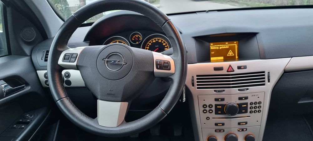 Opel Astra 1,6B 116PS  Uwaga tylko 134tyś km Xsenony Oryginalny lakier