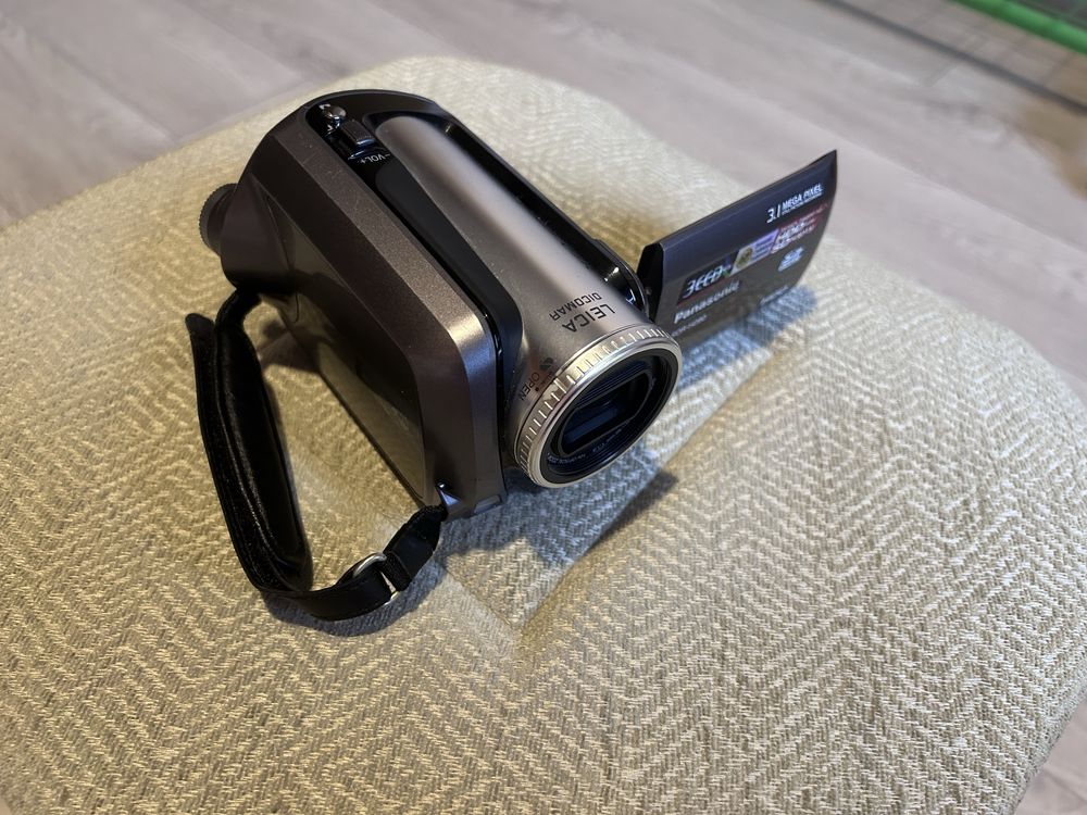 Відеокамера Panasinic SDR-H280