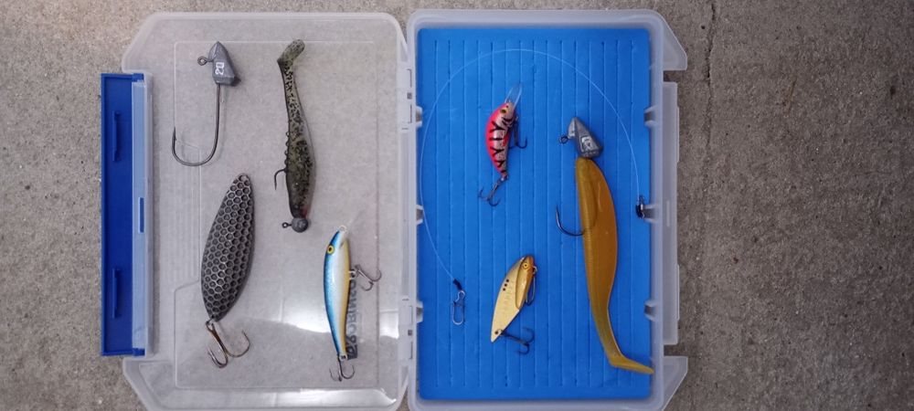 Przynęty + akcesoria + pudełko