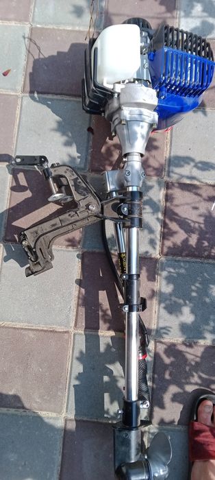 Продам бензиновый мотор на лодку