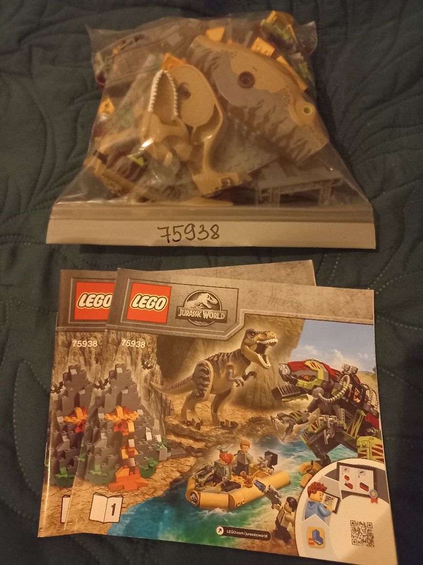 Lego 75938 Jurassic world Tyranozaur vs. Mechaniczny Dinozaur