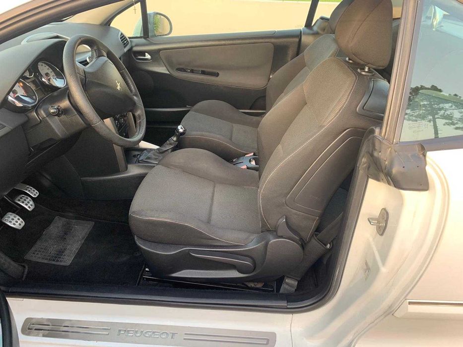 descapotável Peugeot 207cc 1.6 HDI