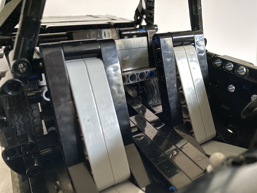 Modelka BMW E30 Lego Technic własnej roboty