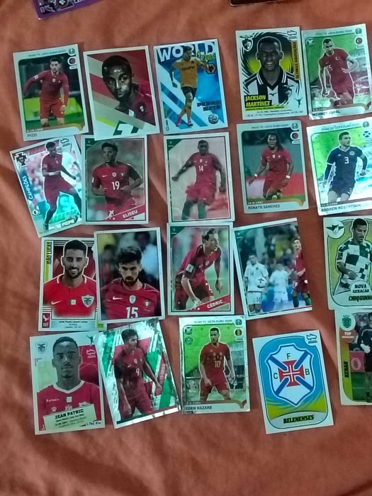 Cartas de várias coleções de futebol