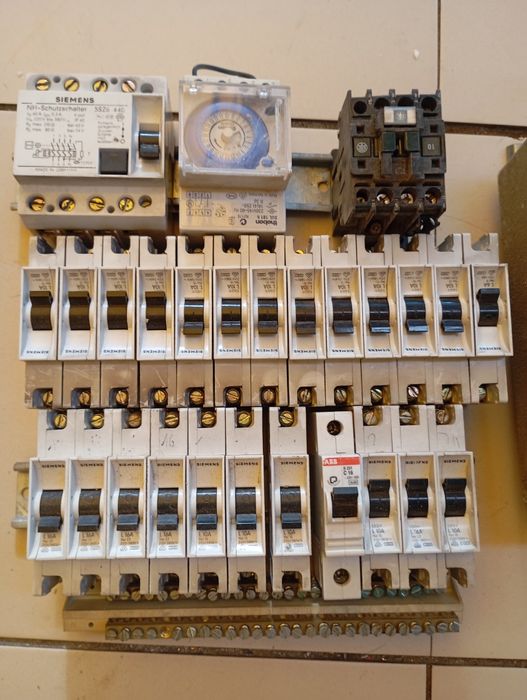 Componentes elétricos