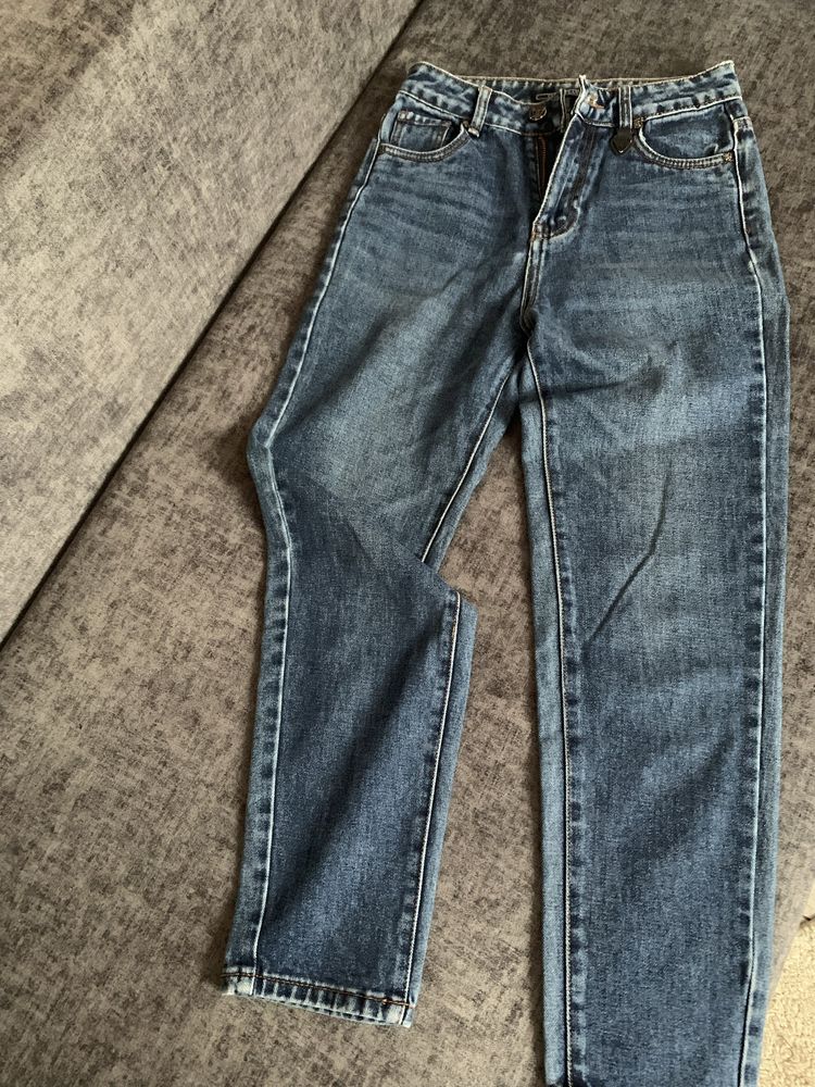 Продам сучасні стильні джинси в ідеальному стані