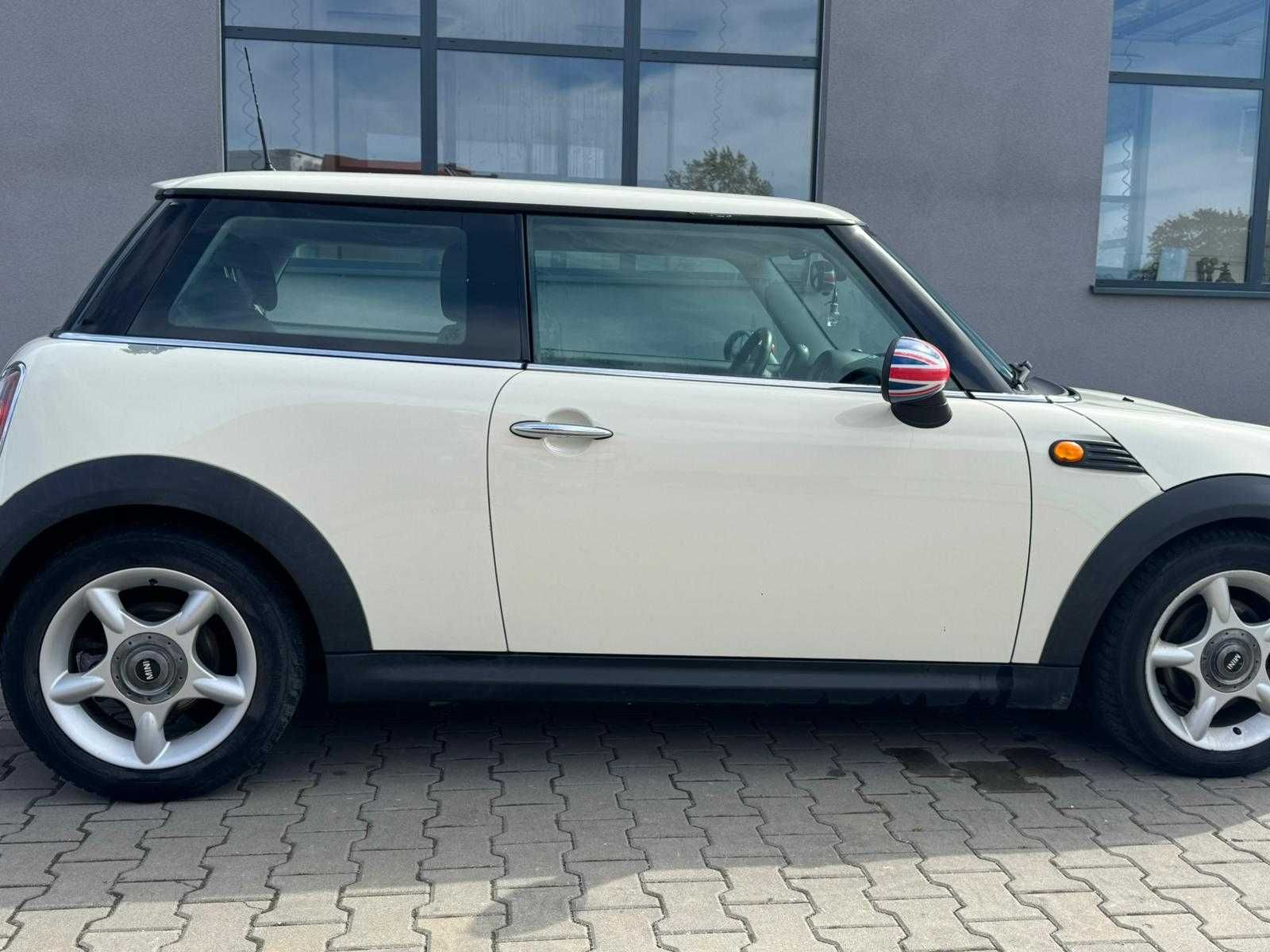 MINI ONE 1.4 benzyna 2007 rok