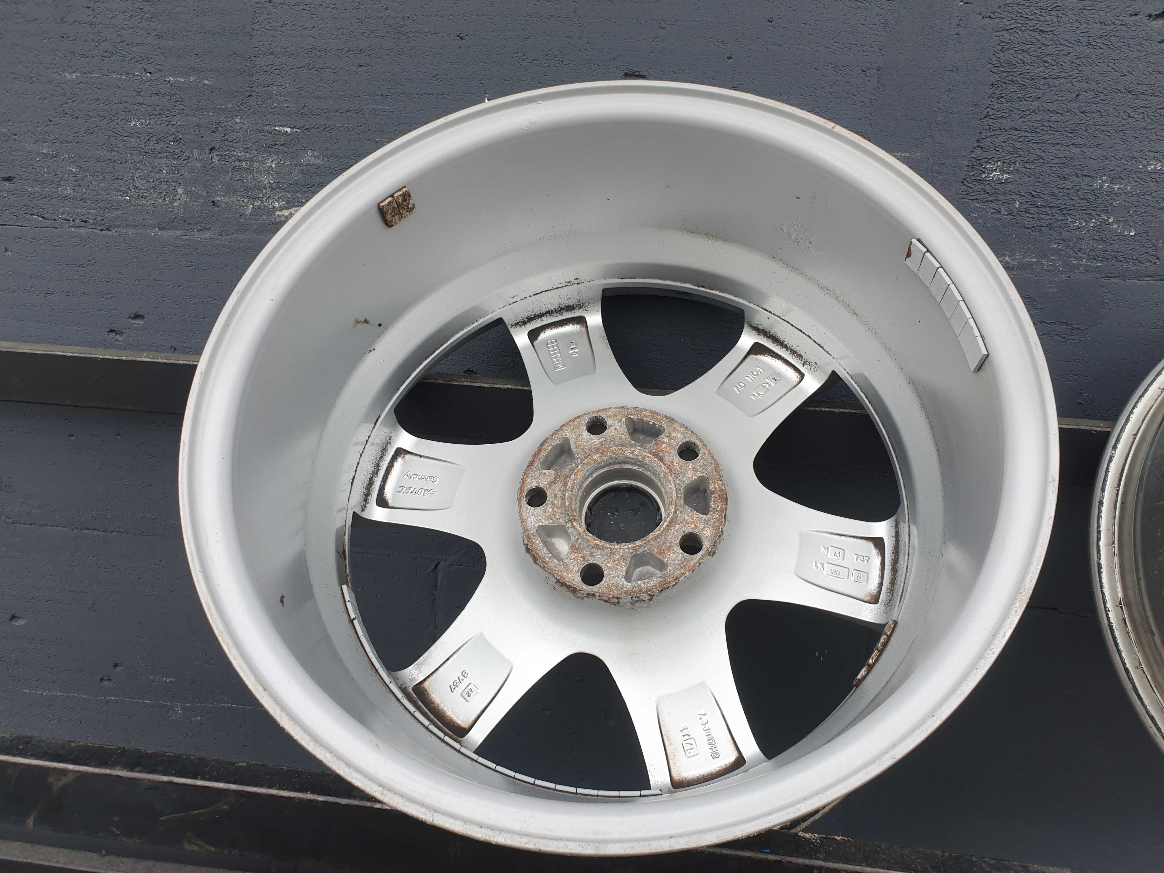 AR123 Диски Alutec 5/120 R17 7,5J ET45 Opel Insignia .