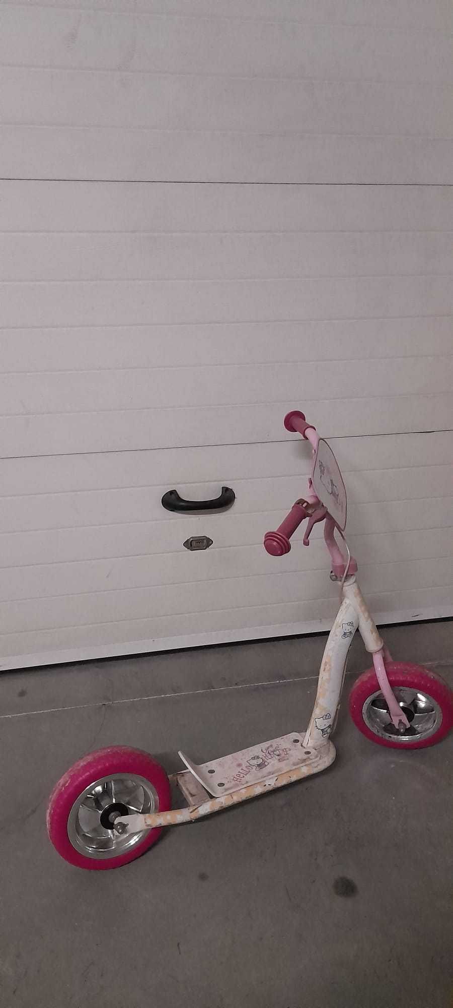Trotinete Hello kitty