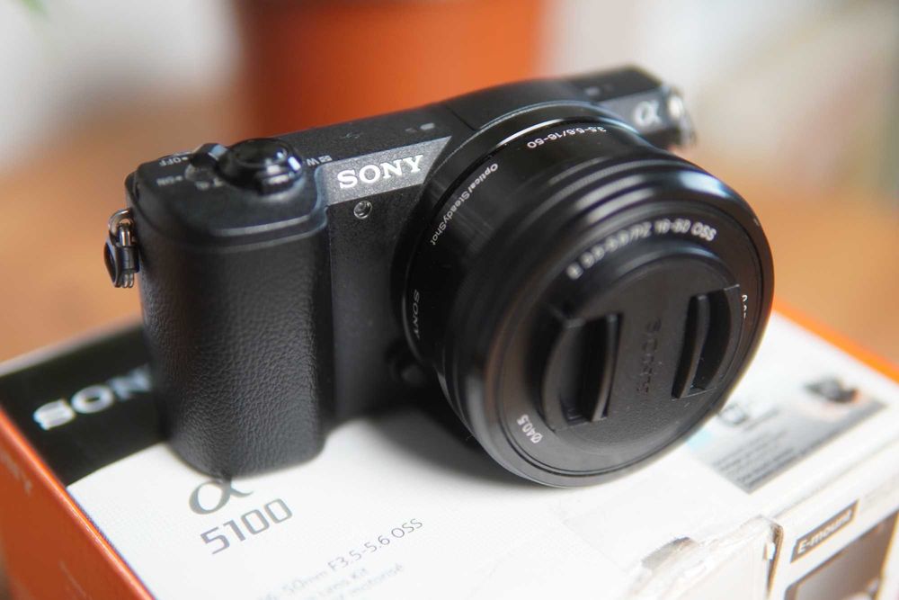 Sony Alpha a5100 + obiektyw 16-50 mm