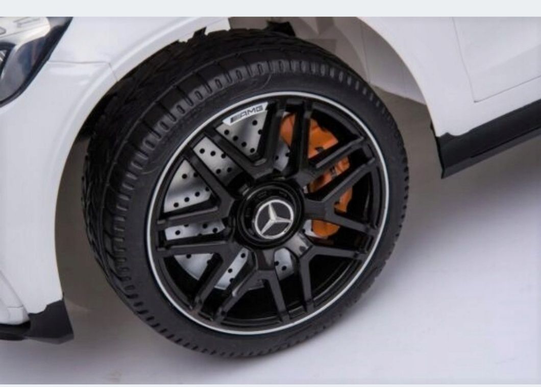 Auto pojazd Samochód Mercedes AMG cupe4x4 nowy tanio biały połysk skór