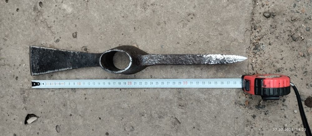 Кирка кайло будівельна в гарному  стані радянського виробництва