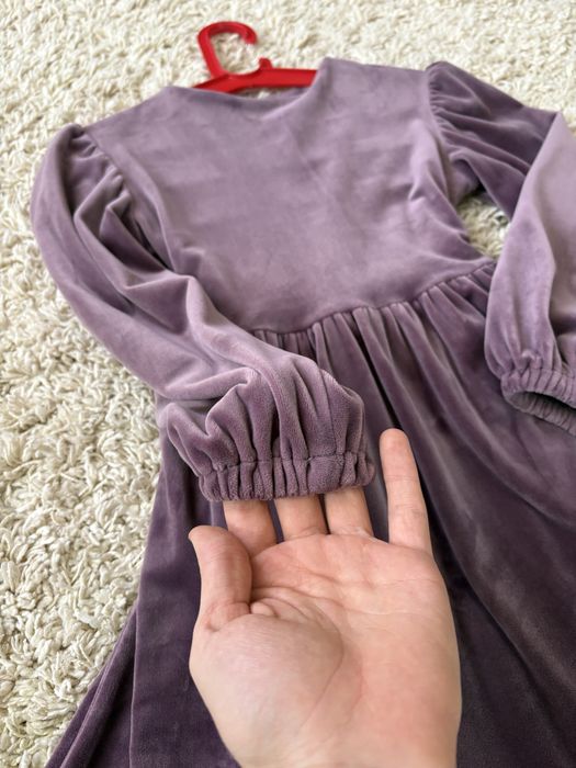 Велюрова сукня для дівчинки