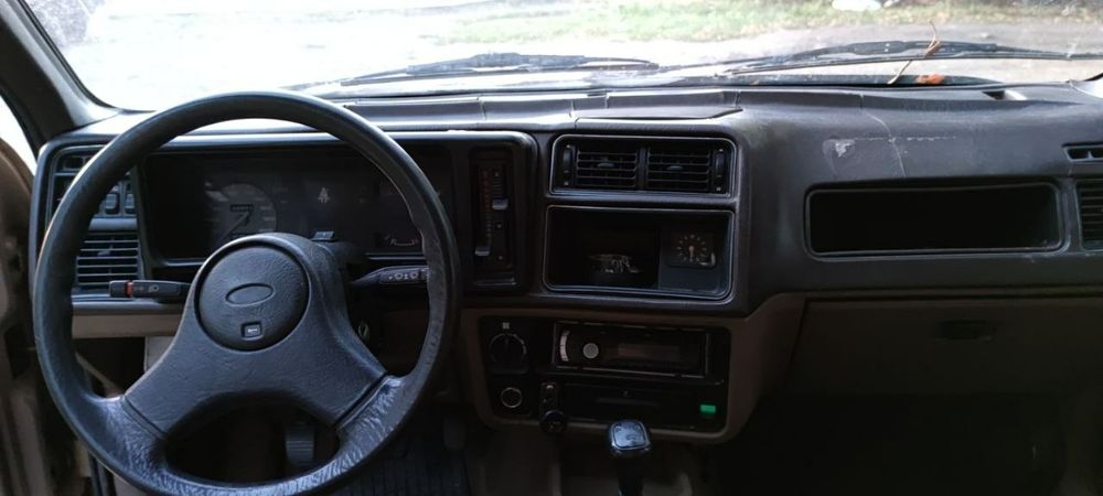 Авто Ford Sierra MK1