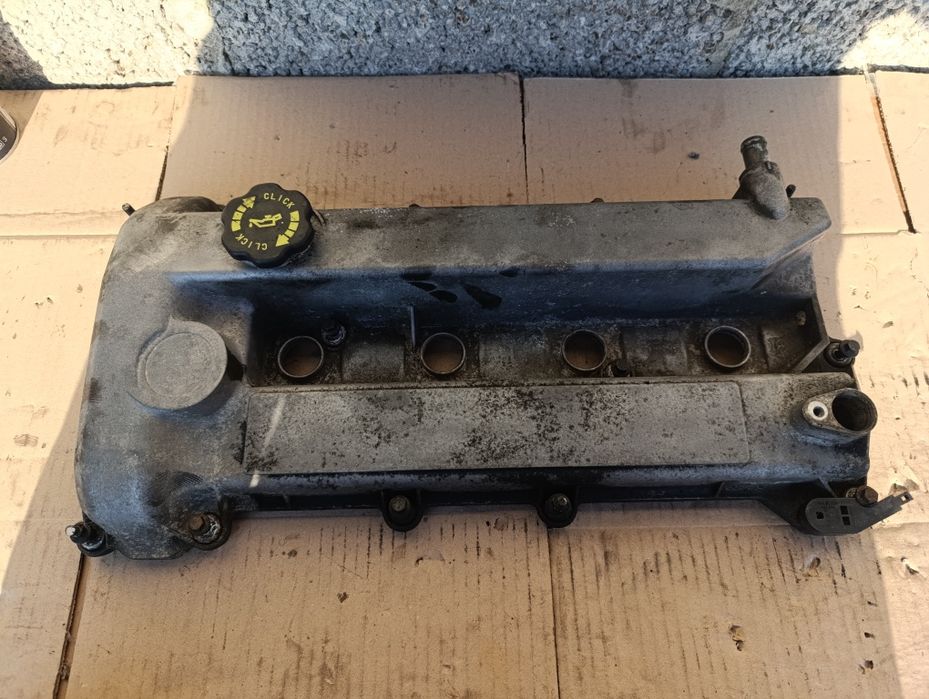 Кришка клапанів 1.8 2.0 Mazda 3 5 6 Ford Mondeo Focus c-max Volvo v50