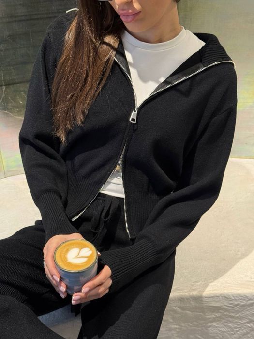 Нереальні жіночі костюми!