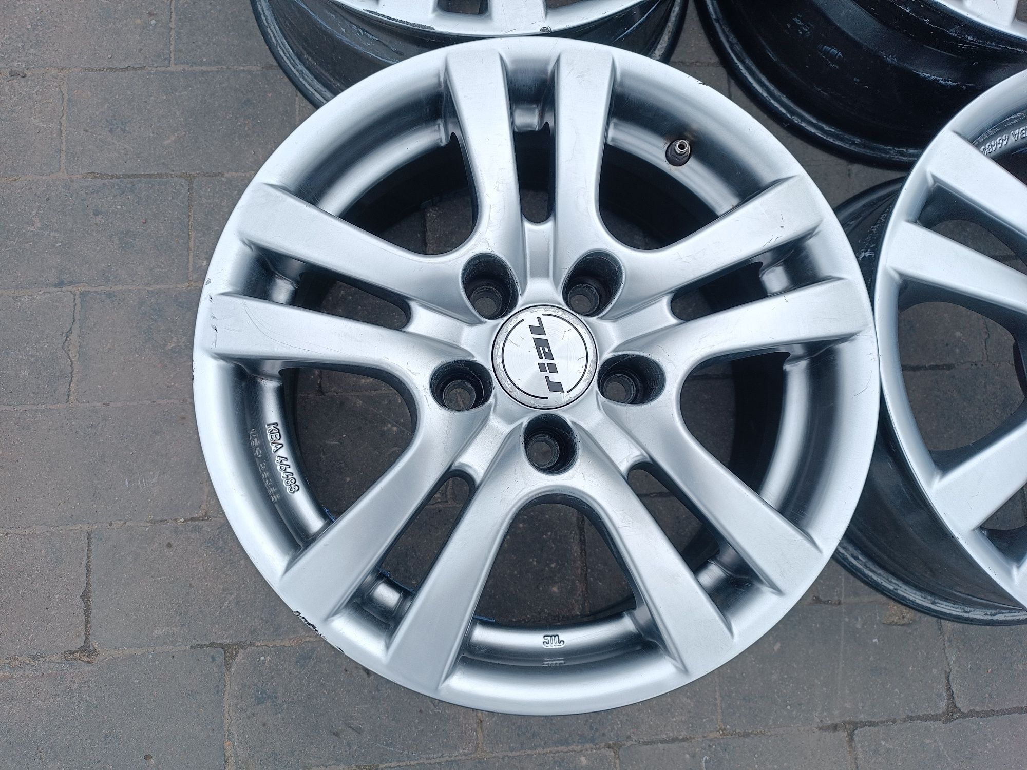 Felgi Alu VW Passat B5 Audi A4 5x112 ET38 Mercedes C 5x112 ET38 7J15