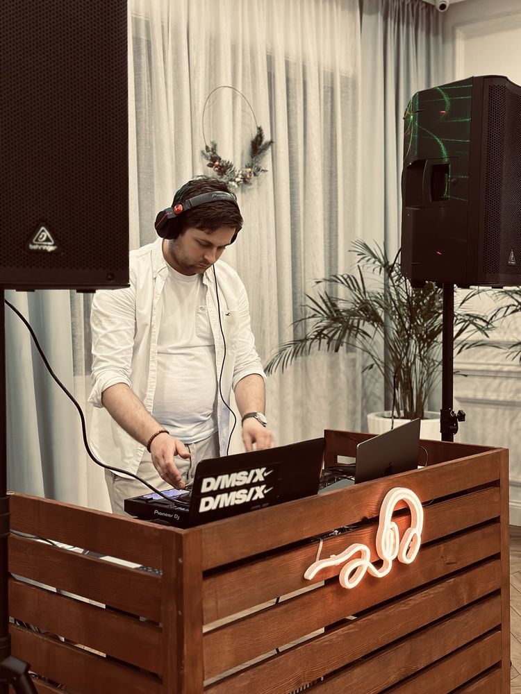 DJ Matthew Moore na Wesele/Poprawiny/Urodziny/Imprezę firmową/plener