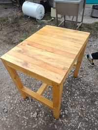 Качественный деревянный стол