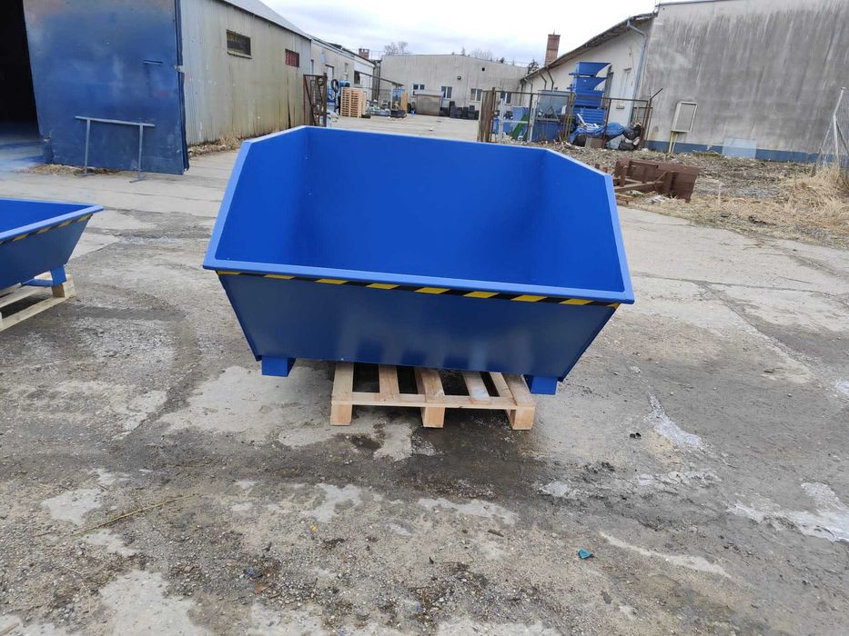 Nowa koleba dla firm, PMUC Light 1250 L, przechylny pojemnik