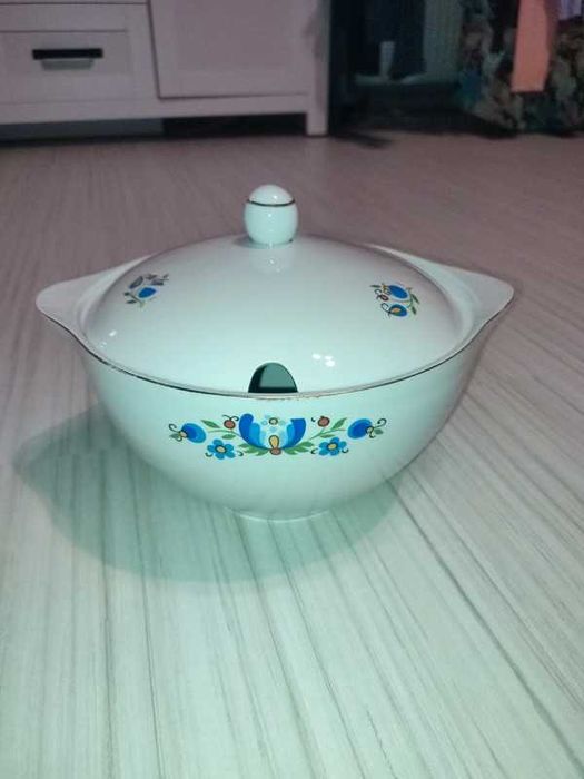 Kultowa waza Lubiana z motywem kaszubskim, czasy PRL