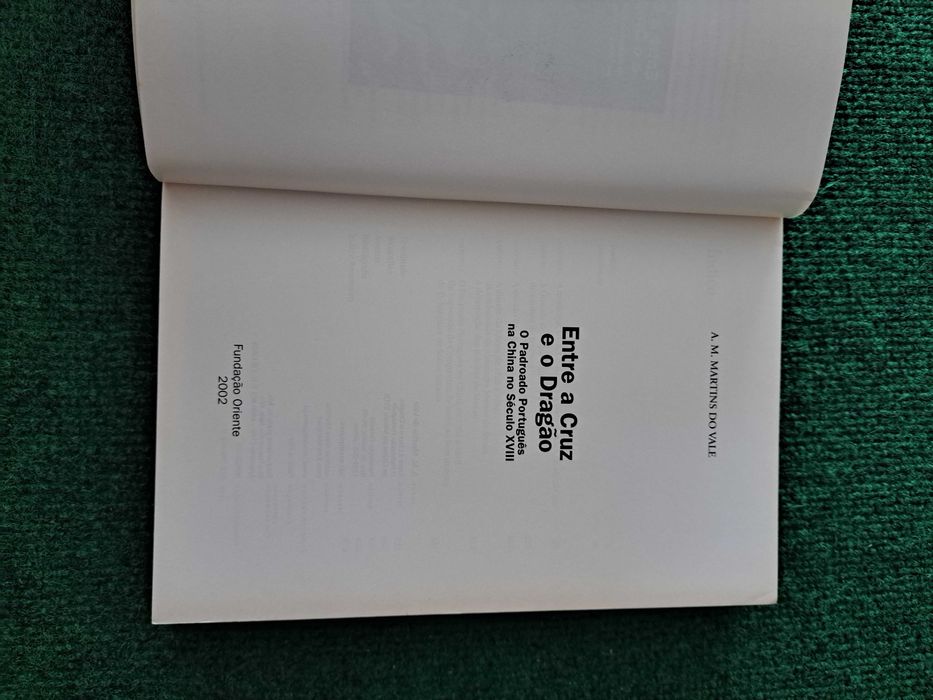 Entre a Cruz e o Dragão - A. M. Martins do Vale