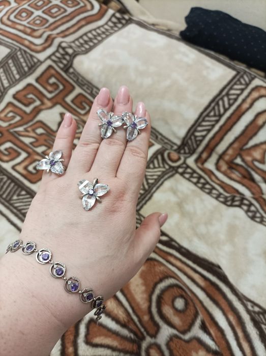 Продам серебряный набор 925 проба  43 гр.