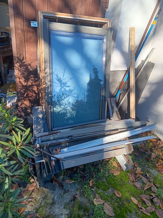 Okna dachowe z demontażu.