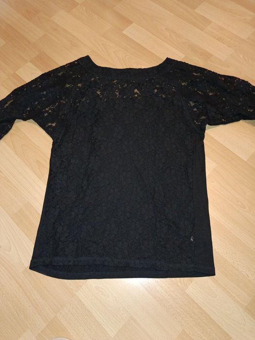 Damska koronkowa bluzka