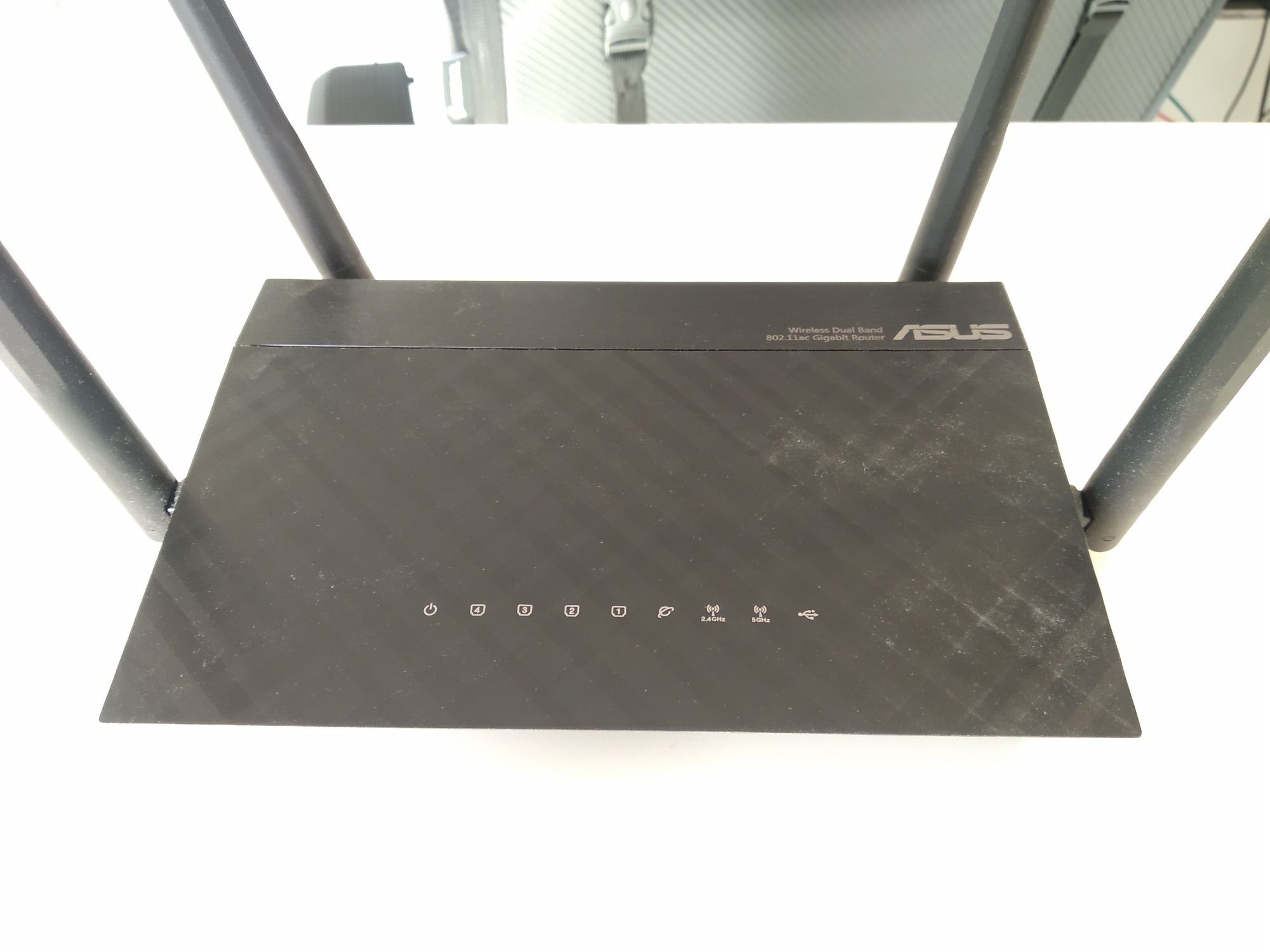 Router Asus AC57U