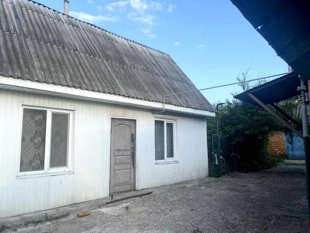 Продам будинок в передмісті