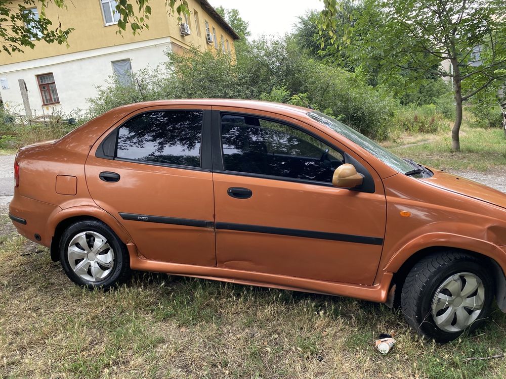 Chevrolet Aveo 2005 газ 4