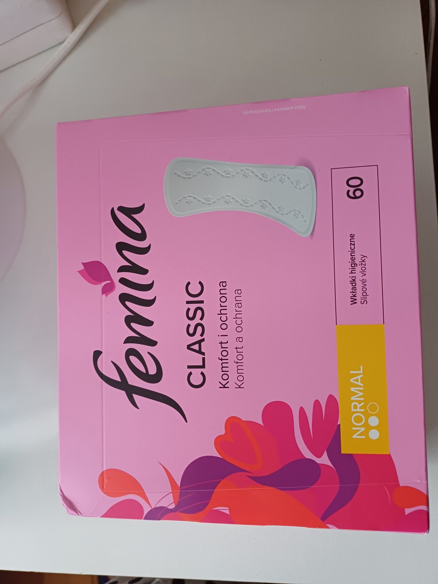 Товари з Польщі Прокладки щоденні  гігієнічні жіночі femina