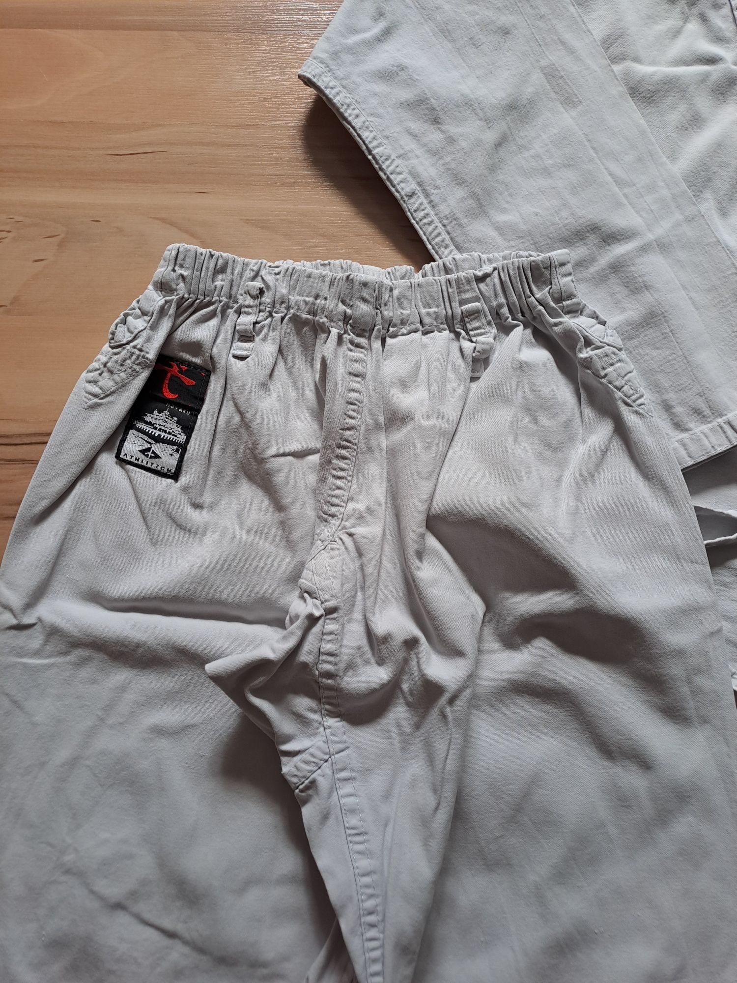 biale kimono karate athlitech zestaw spodnie i gora na 140