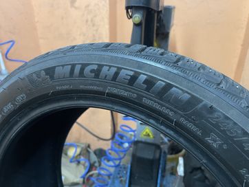 1xMichelin Pilot Alpin5 245 40r18., 2021 6.4mm