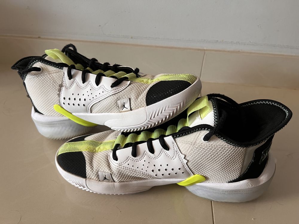 Nike AIR Jordan Future Low. Rozm. 44